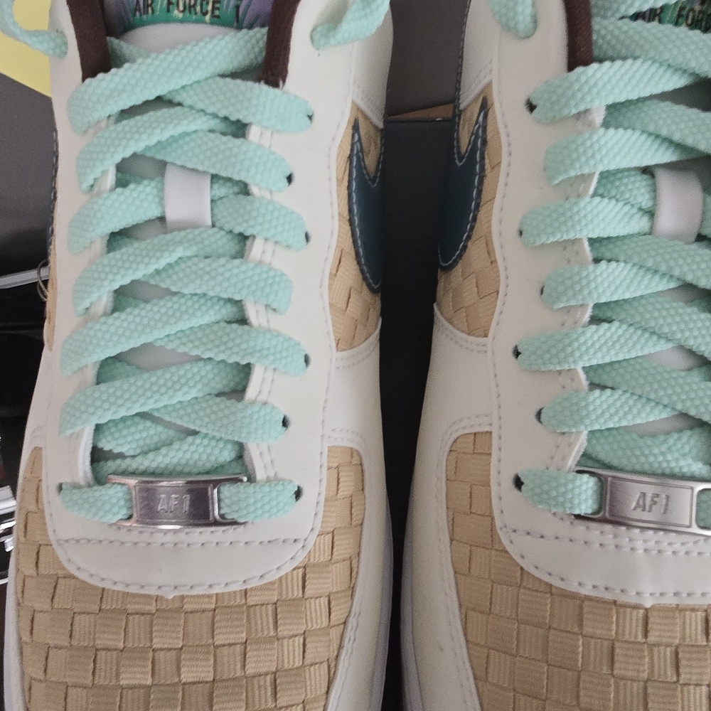 Nike Cream and Tan Athletic Shoes with Blue Accents - Picture 2 of 5